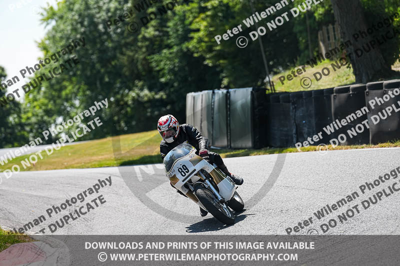 cadwell park;cadwell park photographs;cadwell trackday photographs;enduro digital images;event digital images;eventdigitalimages;peter wileman photography;racing digital images;trackday digital images;trackday photos